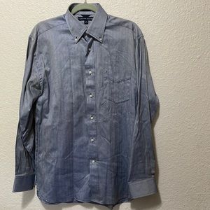 Tommy Hilfiger Men’s Button Up Long Sleeve Shirt. Very Good Condition. Size M.